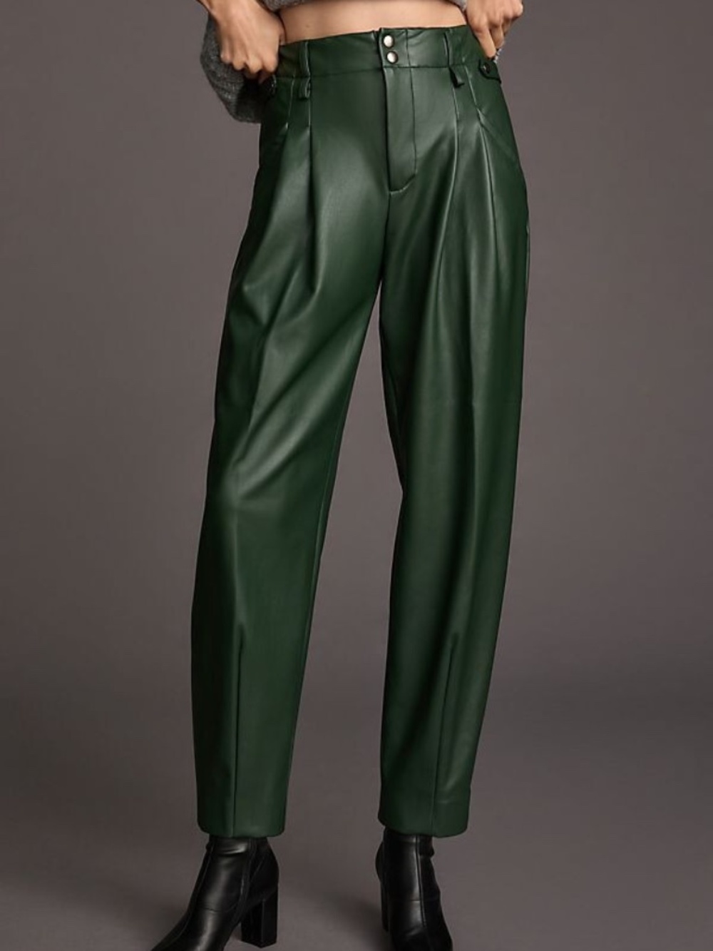 Maeve Anthropologie Faux Leather Taper Pleated Pants 6 Green‎ Edgy Minimalist